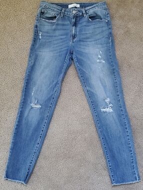 KanCan Light Blue Distressed Women’s Jeans Size 30